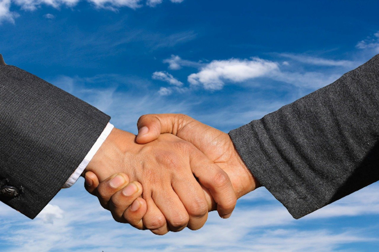 handshake-6015639_1280